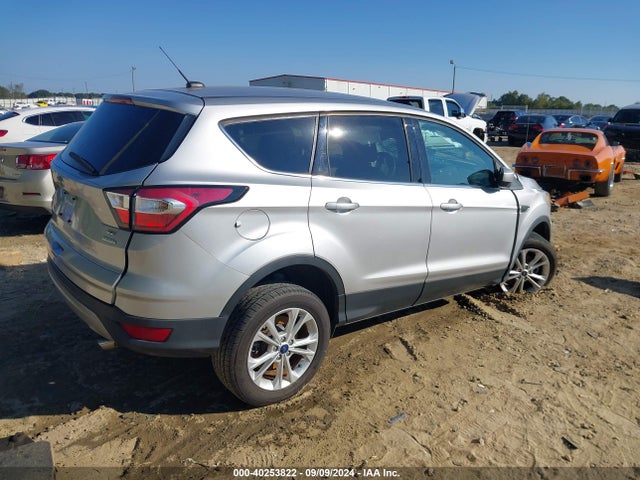 Ford ESCAPE SE 2017 1FMCU0GD5HUE29113 Image 4