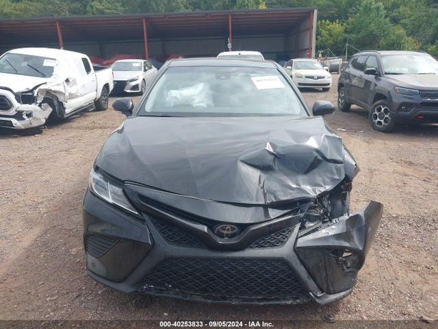 Aukcja sprzedaży 2018 Toyota Camry Se, vin: 4T1B11HK5JU661028, numer aukcji: 40253833