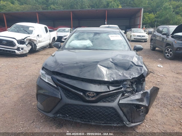 Aukcja sprzedaży 2018 Toyota Camry Se, vin: 4T1B11HK5JU661028, numer aukcji: 40253833