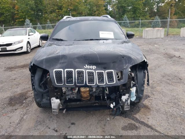 1C4PJMDX4KD158198 Jeep Cherokee Limited 4x4