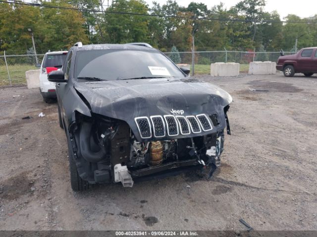 1C4PJMDX4KD158198 Jeep Cherokee Limited 4x4