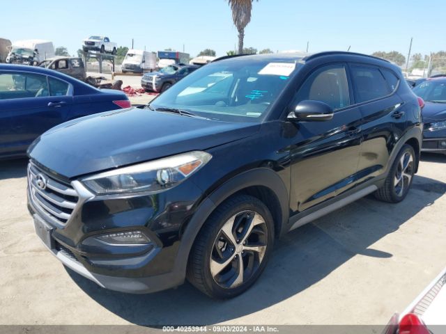 KM8J33A27HU569635 Hyundai Tucson Value