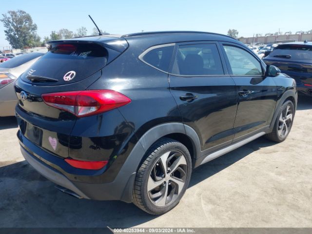 KM8J33A27HU569635 Hyundai Tucson Value