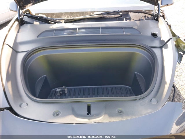 2024 TESLA MODEL Y 7SAYGDEE0RA301439 Photo 9