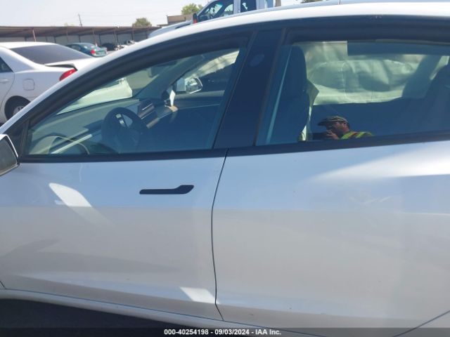5YJ3E1EB9NF299351 Tesla Model 3 Long Range Dual Motor All-wheel Drive