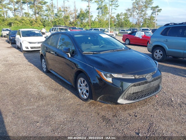 Toyota COROLLA LE 2021 5YFEPMAE8MP212045 Image 1