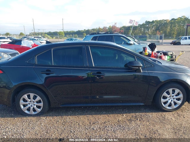 Toyota COROLLA LE 2021 5YFEPMAE8MP212045 Image 13