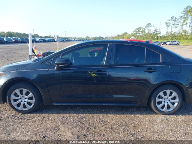 Toyota COROLLA LE 2021 5YFEPMAE8MP212045 Image 14