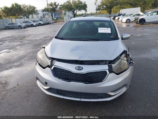 KNAFX4A60E5150049 KIA FORTE LX