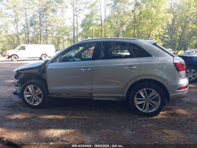 WA1JCCFS1HR006574 Audi Q3 2.0t Premium