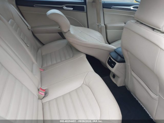 3FA6P0H99GR227275 Ford FUSION SE