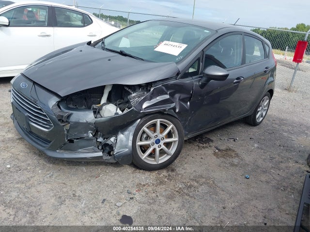 Ford FIESTA SE 2019 3FADP4EJ9KM107088 Image 2