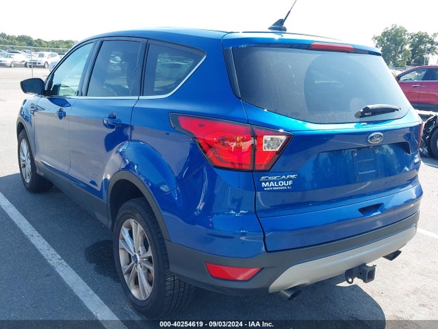 Ford ESCAPE SE 2019 1FMCU9GD0KUB43634 Image 3
