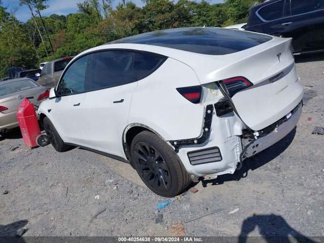 2023 TESLA MODEL Y 7SAYGAEE7PF701268 Photo 2