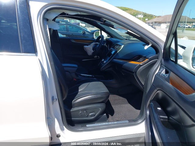 5LMCJ3D91KUL16516 Lincoln Mkc Reserve