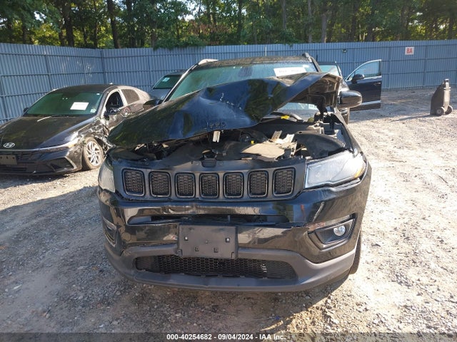 3C4NJDBB2KT826783 Jeep Compass Altitude 4x4