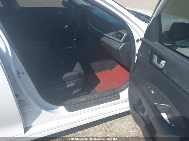KIA Optima Lx 2019 5XXGT4L33KG317257 Image 5