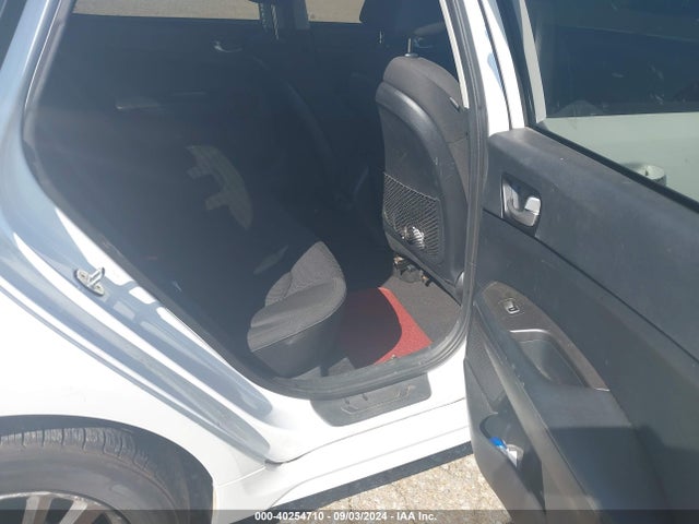 KIA Optima Lx 2019 5XXGT4L33KG317257 Image 8