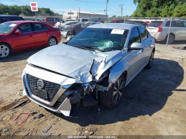 1N4BL4DWXMN314758 Nissan Altima Sv Intelligent Awd