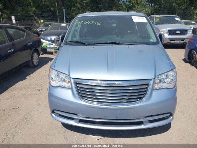 2C4RC1CG5GR194327 Chrysler Town & Country Touring-l Anniversary Edition