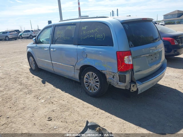 2C4RC1CG5GR194327 Chrysler Town & Country Touring-l Anniversary Edition