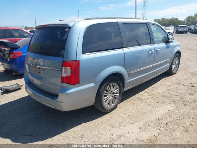 2C4RC1CG5GR194327 Chrysler Town & Country Touring-l Anniversary Edition