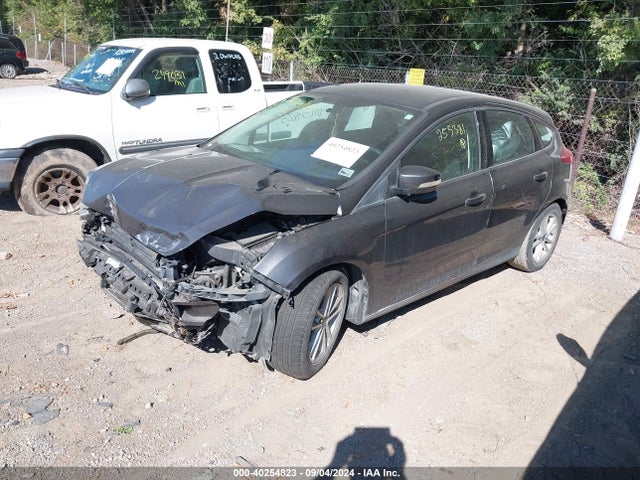 Ford FOCUS SE 2016 1FADP3K21GL255381 Image 2