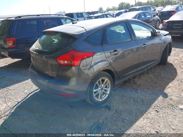 Ford FOCUS SE 2016 1FADP3K21GL255381 Image 4