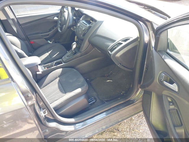 Ford FOCUS SE 2016 1FADP3K21GL255381 Image 5