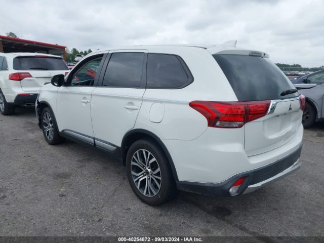 JA4AD2A38JZ068678 Mitsubishi Outlander Es