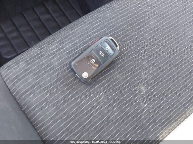 WVGAV7AX2HK042711 Volkswagen Tiguan 2.0t/2.0t S