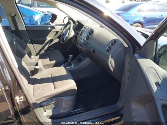 WVGAV7AX2HK042711 Volkswagen Tiguan 2.0t/2.0t S