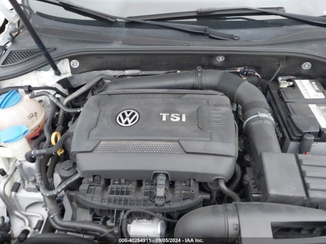 1VWDT7A38HC005156 Volkswagen Passat 1.8t R-line