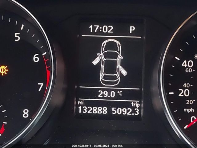 1VWDT7A38HC005156 Volkswagen Passat 1.8t R-line