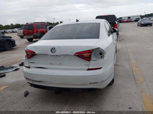 1VWDT7A38HC005156 Volkswagen Passat 1.8t R-line