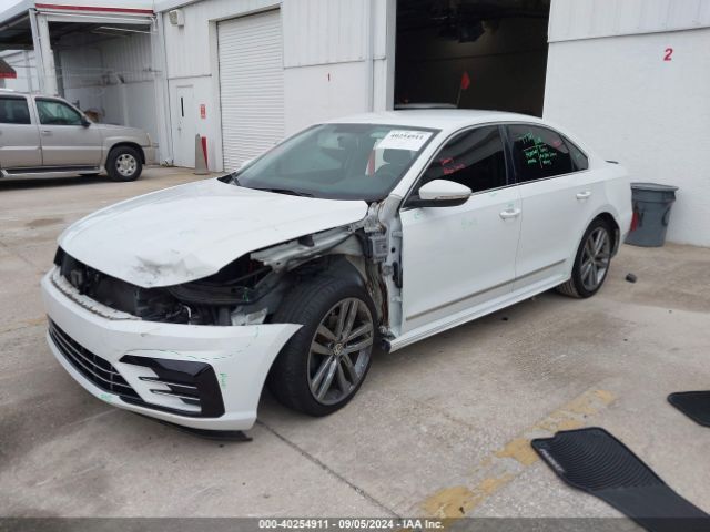 1VWDT7A38HC005156 Volkswagen Passat 1.8t R-line