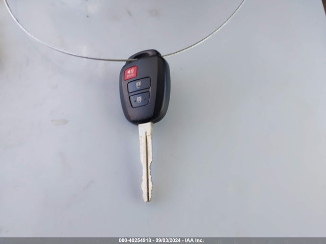 Toyota RAV4 LE 2018 2T3ZFREV0JW442451 Image 11