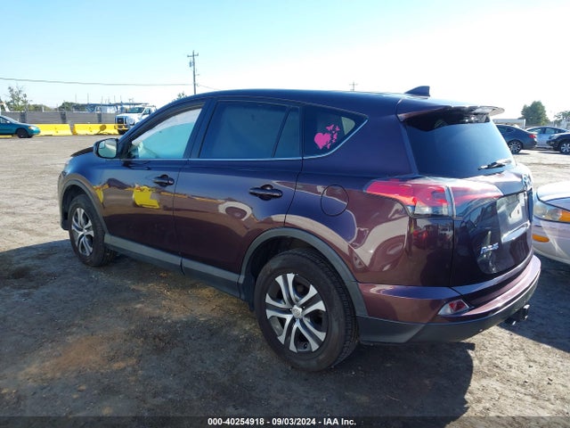 Toyota RAV4 LE 2018 2T3ZFREV0JW442451 Image 3