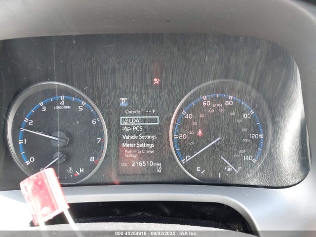 Toyota RAV4 LE 2018 2T3ZFREV0JW442451 Image 7