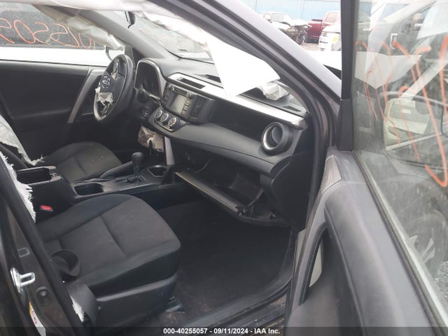 Toyota RAV4 LE 2017 JTMBFREV8HJ105214 Image 5