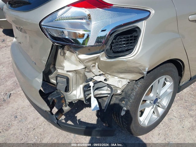 Ford FOCUS SE 2017 1FADP3K29HL284998 Image 6
