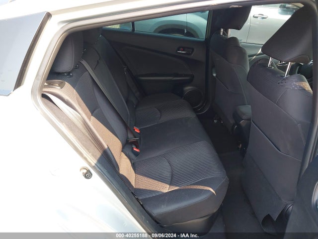 Toyota Prius Two 2016 JTDKBRFUXG3009492 Image 8