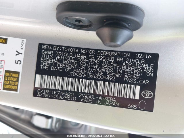 Toyota Prius Two 2016 JTDKBRFUXG3009492 Image 9