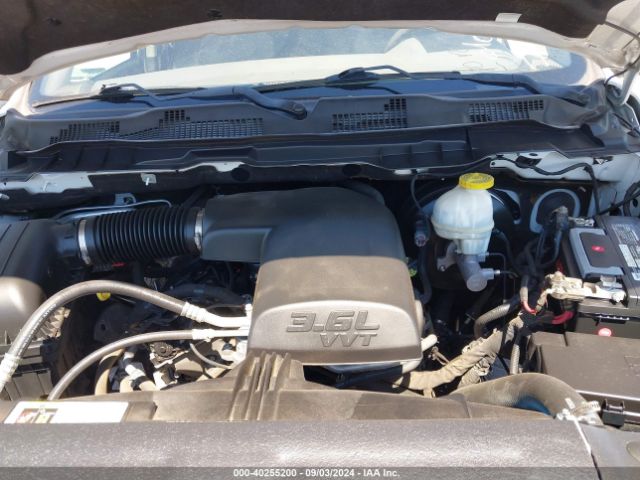 1C6RR6FG7KS621223 RAM 1500 Classic Express Quad Cab 4x2 6'4 Box