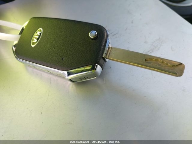 3KPF34AD0KE041569 KIA FORTE S