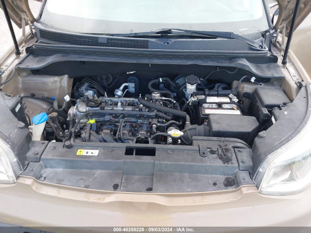 KIA Soul 2015 KNDJN2A2XF7219677 Image 10