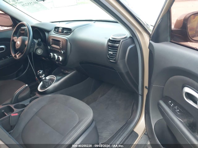 KIA Soul 2015 KNDJN2A2XF7219677 Image 5