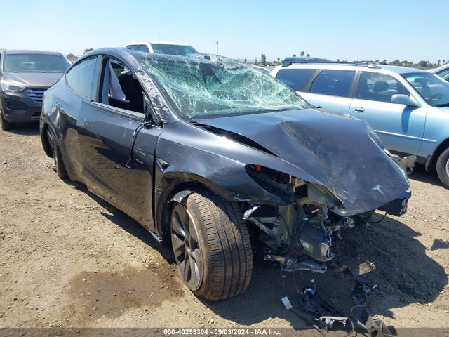 2024 TESLA MODEL Y 7SAYGDEE8RA246903 Photo 5