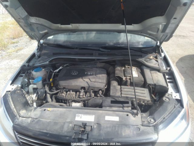 3VWL17AJ3EM374470 Volkswagen Jetta 1.8t Sel