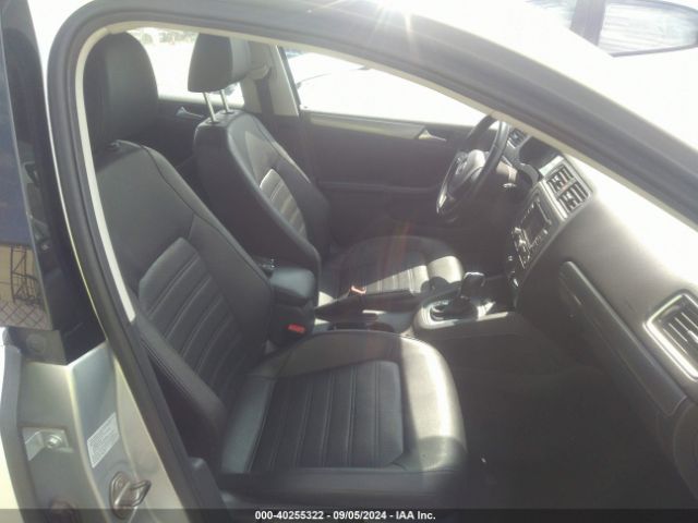 3VWL17AJ3EM374470 Volkswagen Jetta 1.8t Sel